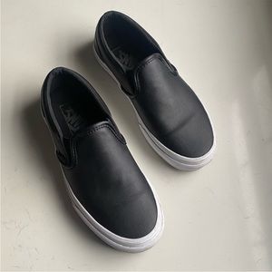 Vans classic slip on black leather